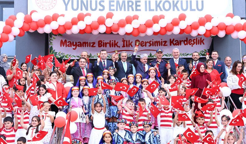 İlköğretim Haftası Yunus Emre İlkokulunda coşkuyla kutlandı