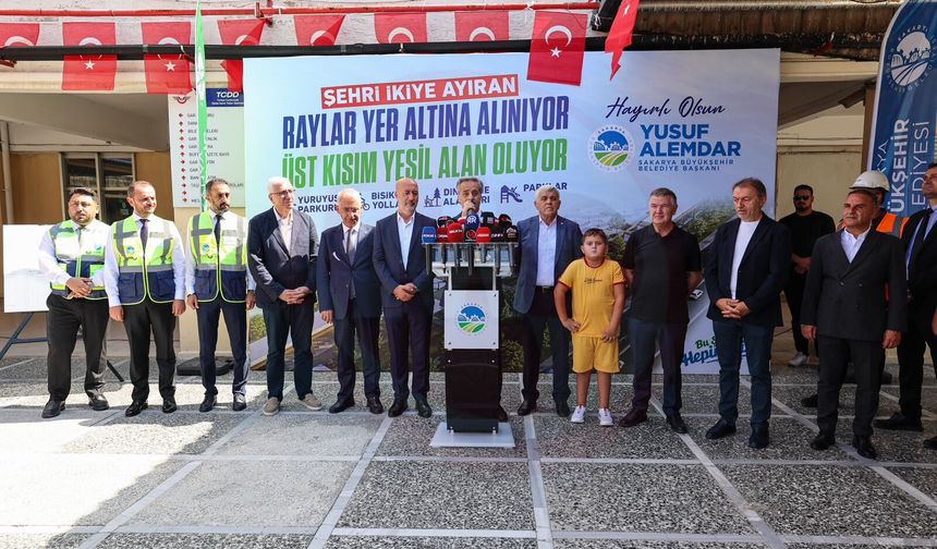 Şehri ikiye ayıran raylar yer altına alınıyor, üzeri yeşil alan oluyor