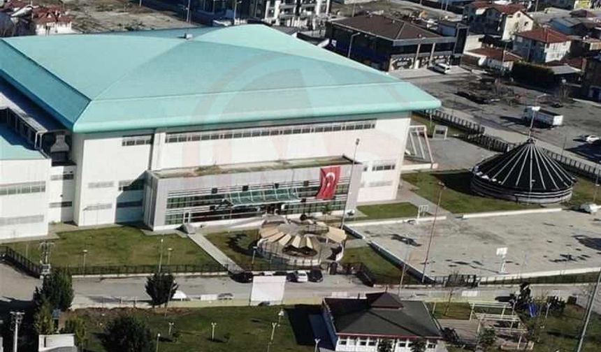 Metehan Başar Spor salonu yenileniyor!