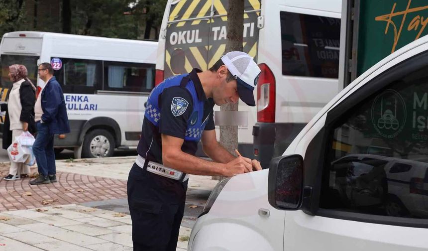 Büyükşehir zabıtasından okul servislerine denetim
