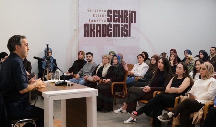 Serdivan’da Şehrin Akademisi Mehmet Teber ile yeni döneme başladı