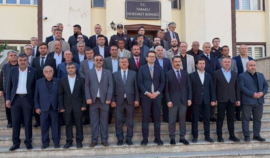 Kaymakam Turgay Tarık muhtarlarla buluştu