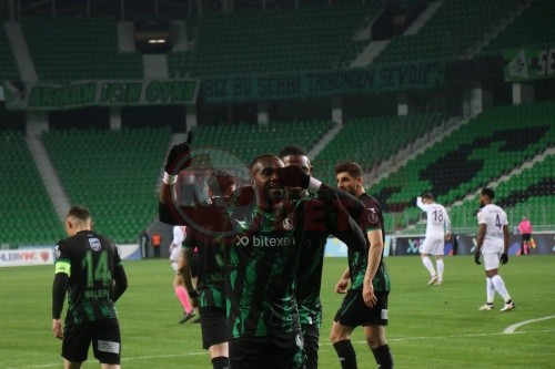 Sakaryaspor_teknik_direktoru_taner_taskin (1)