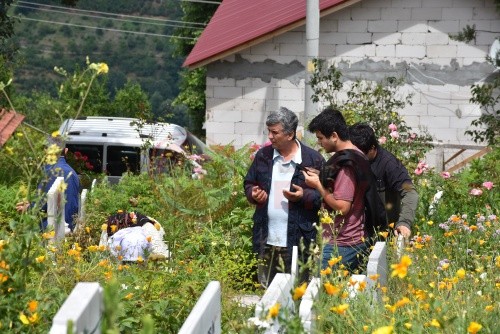 Sakaryada_mezarliklarda_bayram_yogunlugu (4)