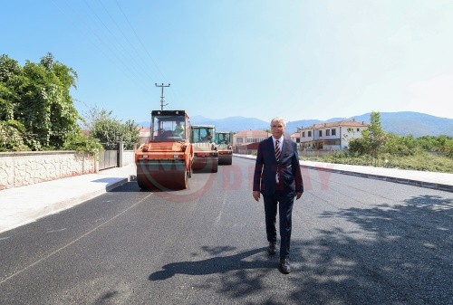 Akyazi_merkezindeki_o_cadde_yepyeni_bir_yuze_kavustu (4)