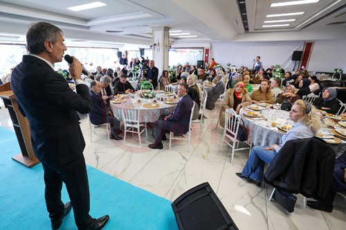 Ak Parti Kadin Kollari5