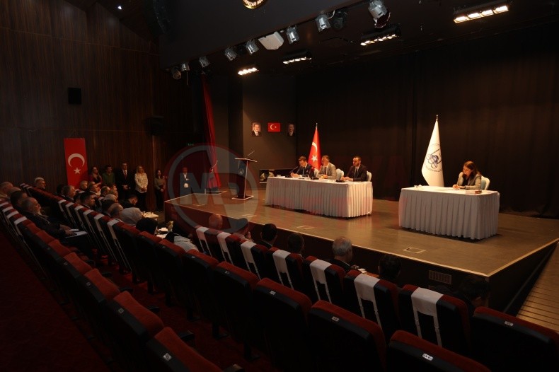 Adapazari Belediye Meclisi Toplantisi Yapildi (3)