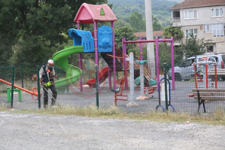 Serdivan Da Yaz Temizligi Devam Ediyor (3)