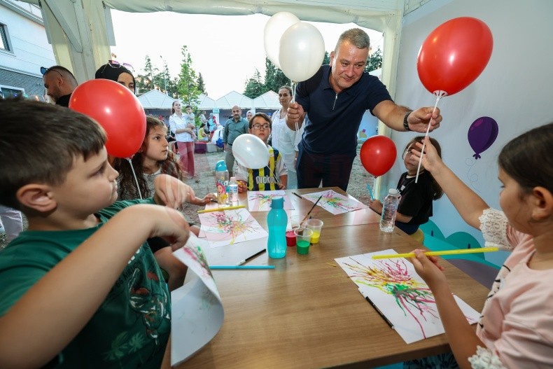 Minikler Cocuk Bahcesinde Eglenerek Ogreniyor (4)