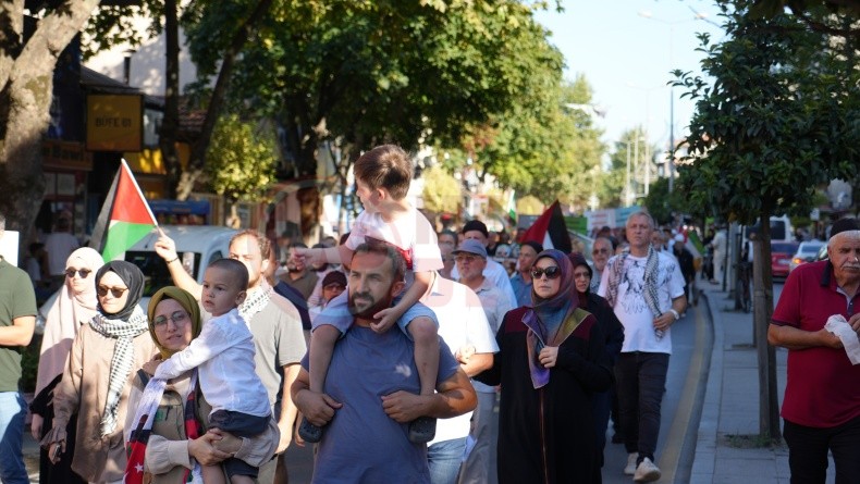 Sakaryada Sivil Toplum Kuruluslari Yuruyus Duzenledi (4)