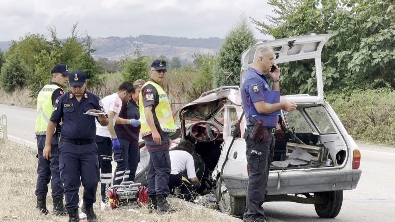 Duble Yolda Feci Kaza 1 Olu 1 Yarali