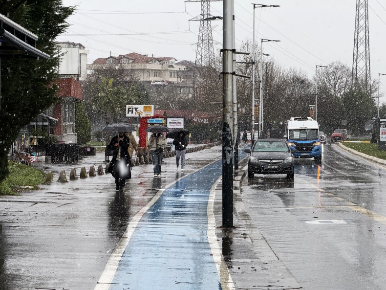 Sakarya Ya Lapa Lapa Kar Yagdi (3)