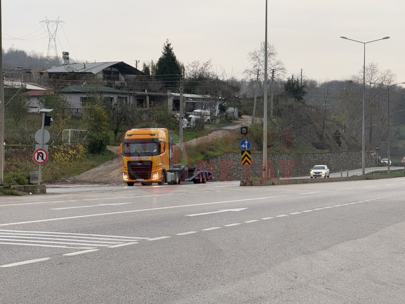 Ticari Taksinin Carptigi Kadin Oldu (2)