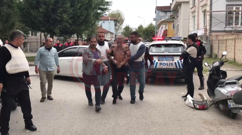 Emekli Polis Kadinin Bogazini Kesti1 (3)