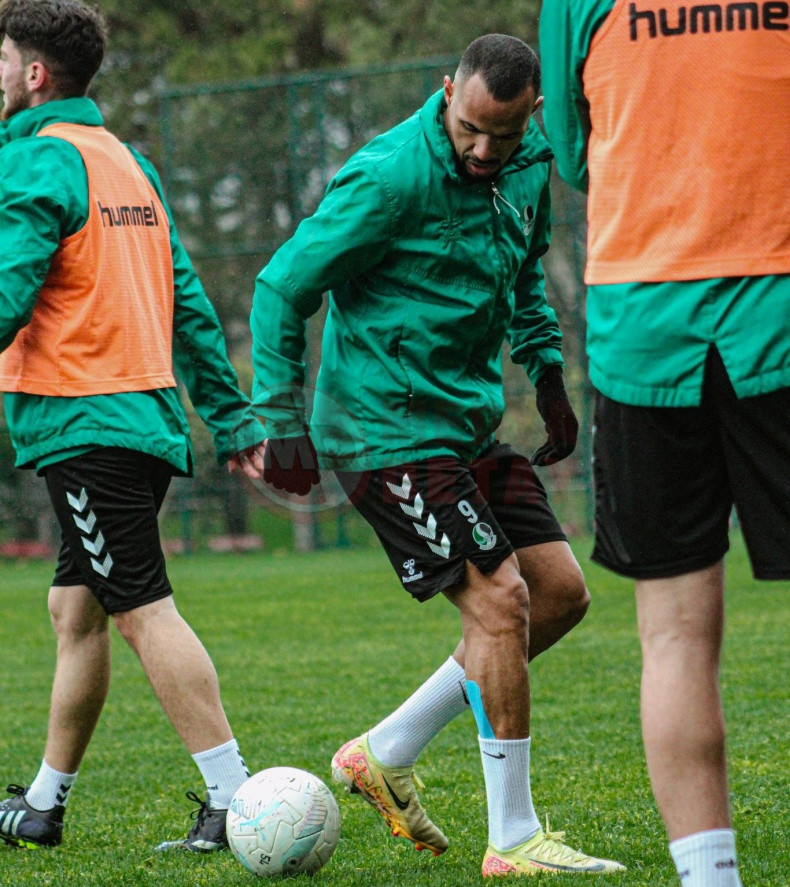 Sakaryaspor Ankara Keciorengucu Karsilasmasina Hazirlaniyor (1)