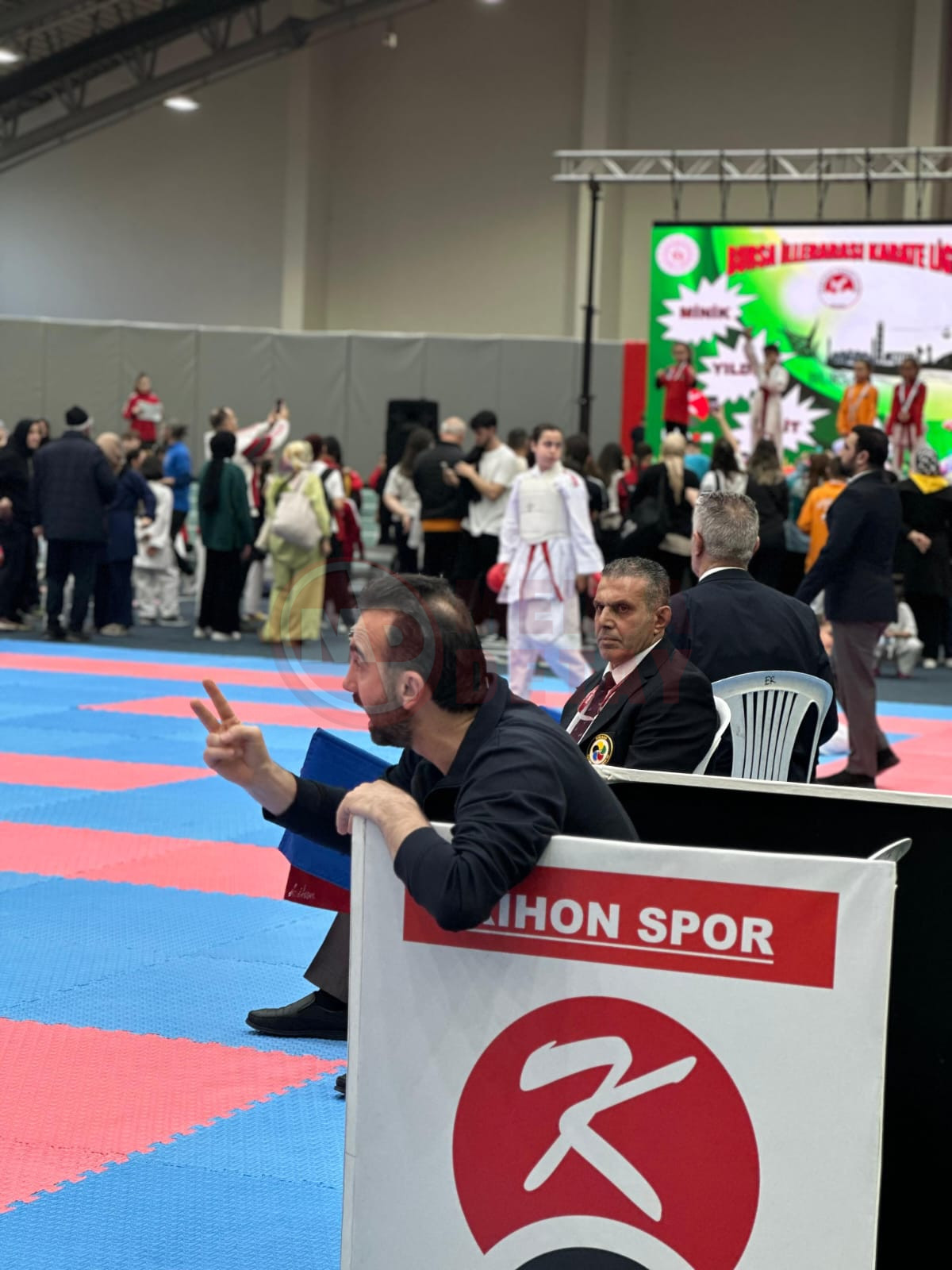 Geyveli̇ Karateci̇ler’den Bi̇r Şampi̇yonluk Bi̇r İki̇nci̇li̇k (7)