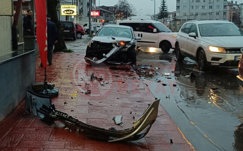 Kafa Kafaya Carpistilar (3)