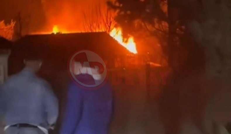 Komsu Katillerinin Evinde Supheli Yangin (2)