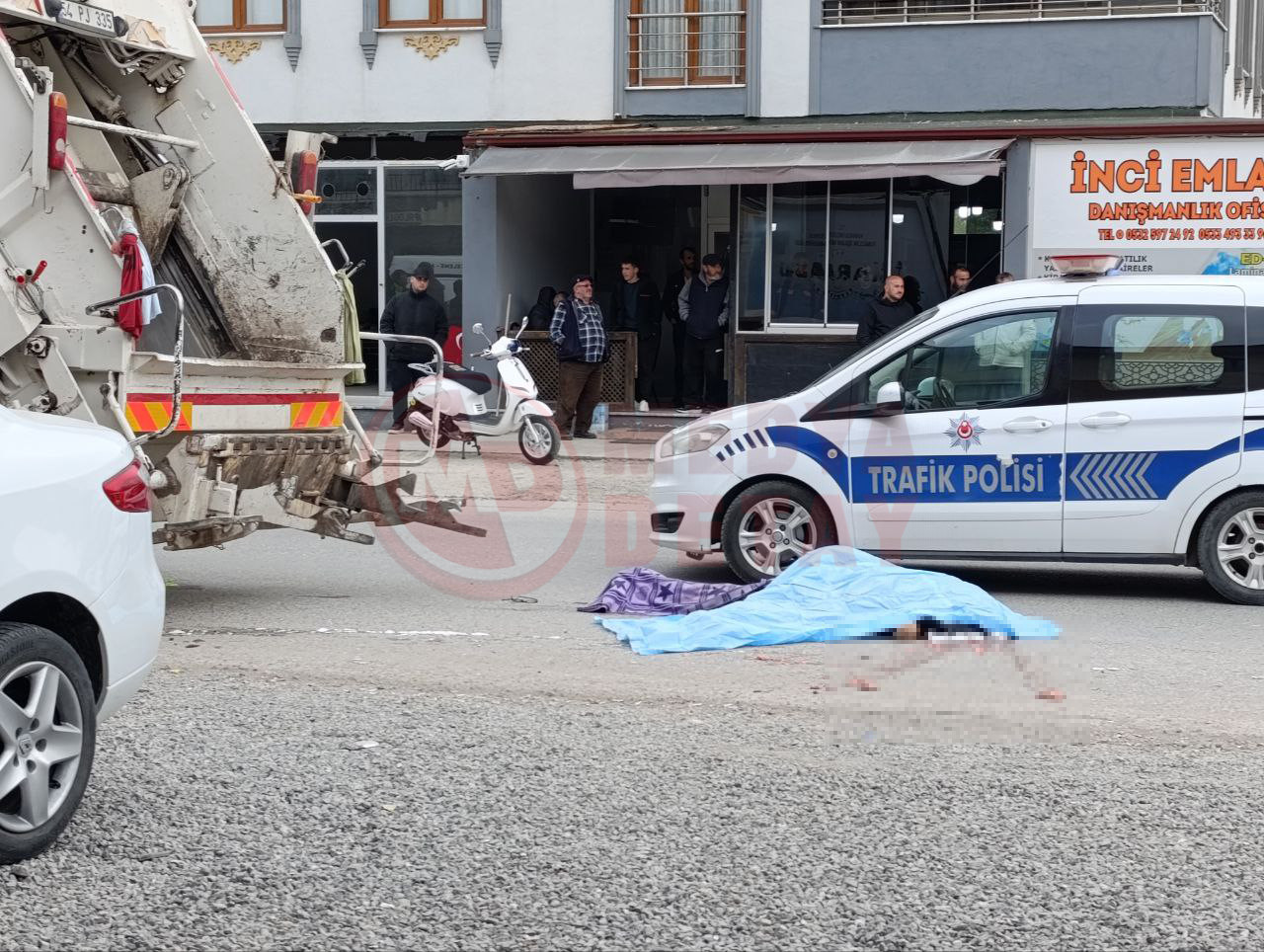 Belediyeye Ait Cop Kamyonu Ezerek Oldurdu (1)