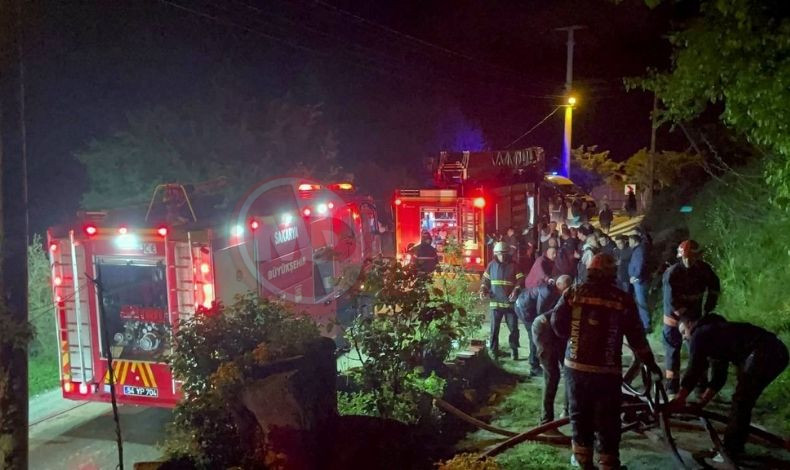 Yatalak Kadin Yangindan Son Anda Kurtarildi (3)