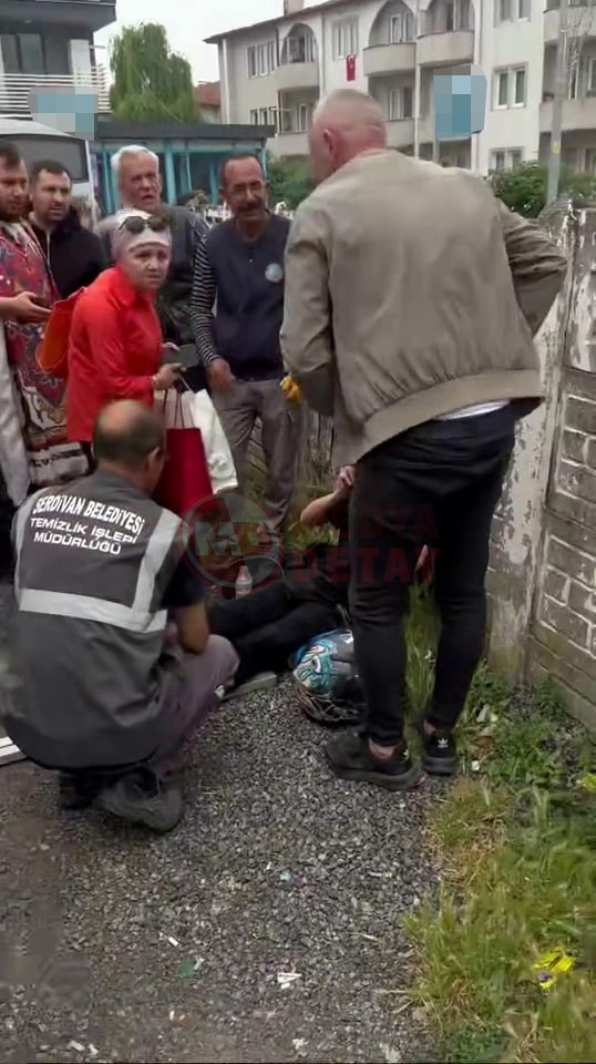 Cop Kamyonunun Altinda Kaldi2