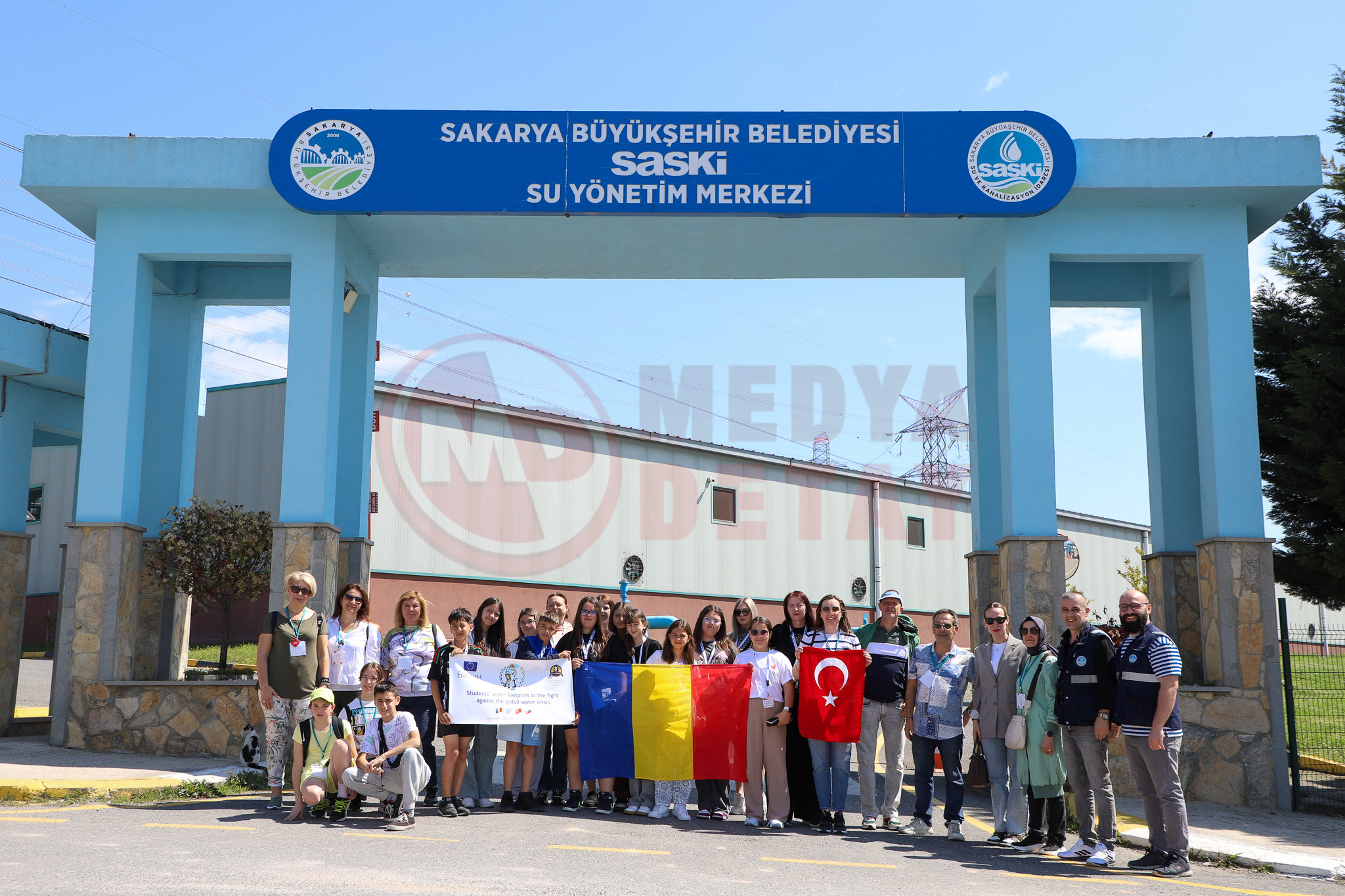 Mi̇safi̇r (11)