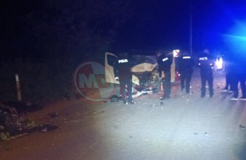 Otomobilin Carptigi Motosiklet Paramparca Oldu (3)