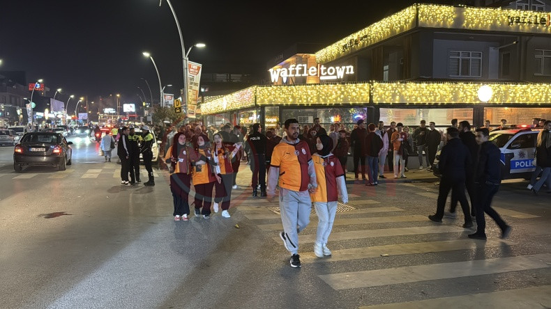 Sakarya Galatasaray Sampiyonluk Kutlama (3)