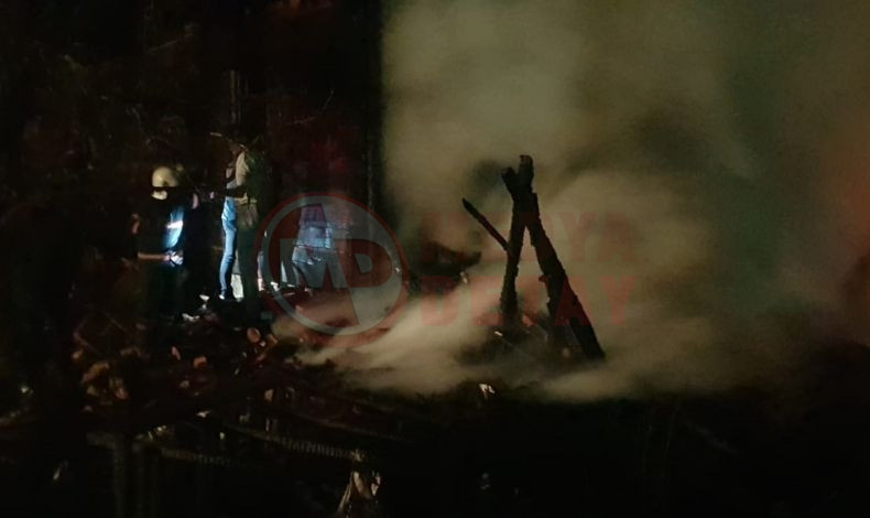 Samanlik Yangini Ahsap Eve Sicradi (1)