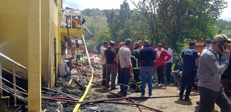 Tavuk Ciftliginde Yangin4