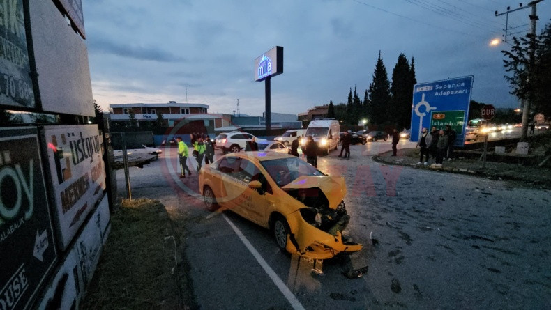 Ticari Taksiyle Otomobil Carpisti (2)