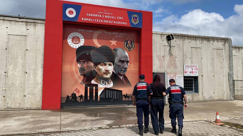 Arkadaslarin Kavgasinda Kan Akti3