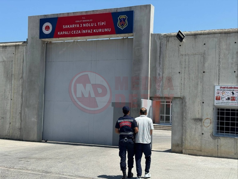 Evi Uyusturucu Serasina Cevirmisler (1)