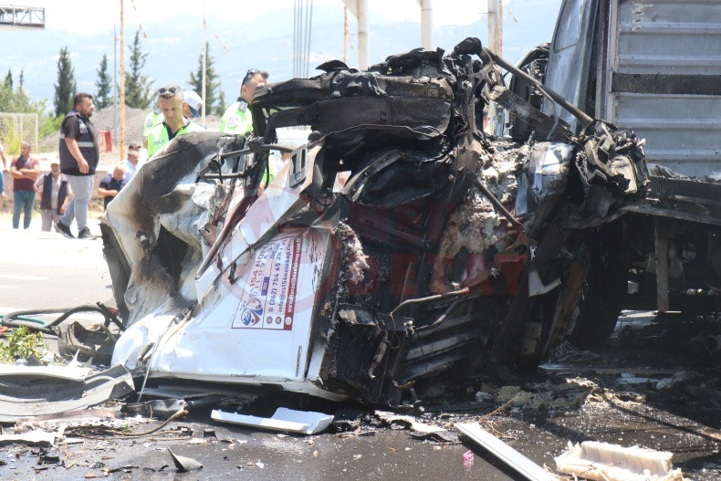 Karsi Seride Gecen Tir Dehset Sacti (1)