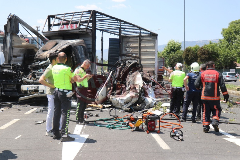 Karsi Seride Gecen Tir Dehset Sacti (3)