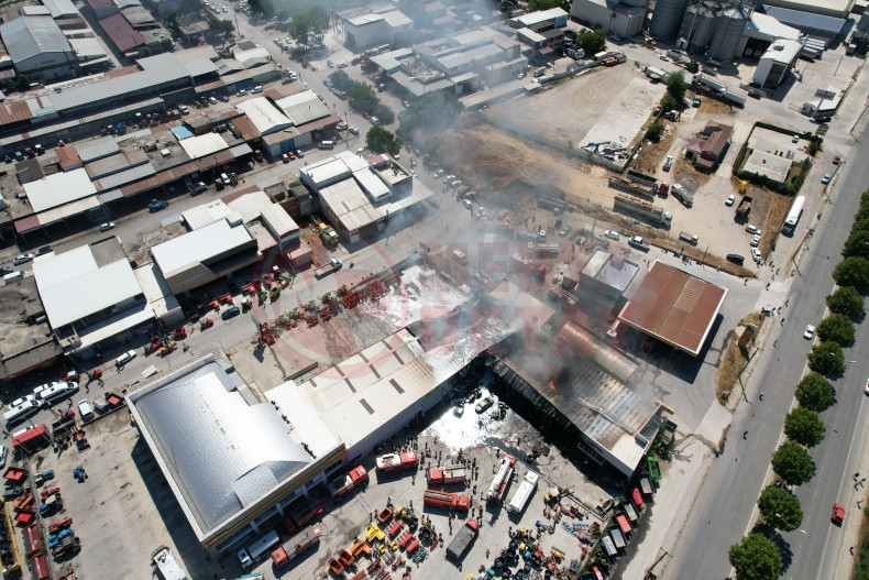Traktor Fabrika Deposunda Yangin (2)-1