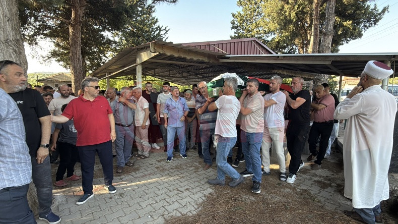 Bicaklanarak Oldurulen Genc Defledildi (1)