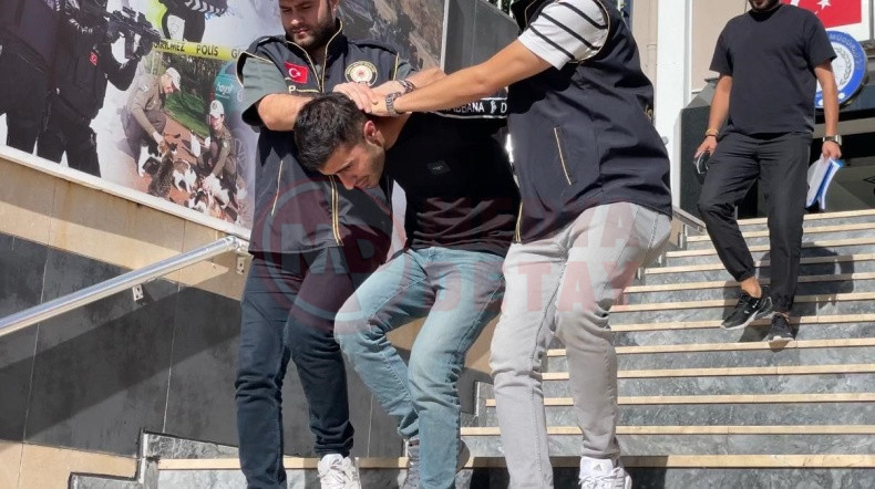 Annesini Oldurdu (1)