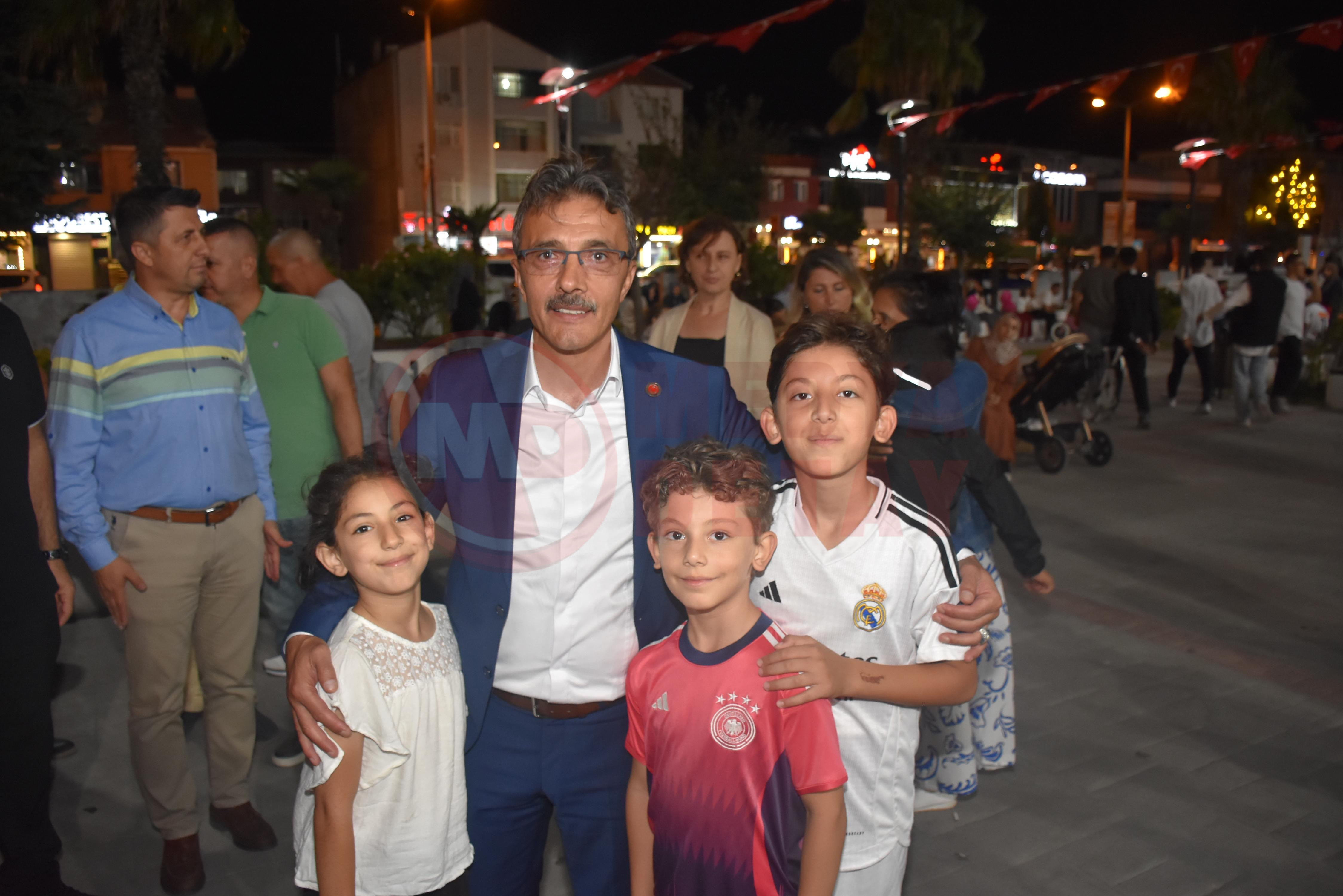 Erenler De ‘Mahallemde Şenli̇k Var’ Hiz Kesmi̇yor (5)