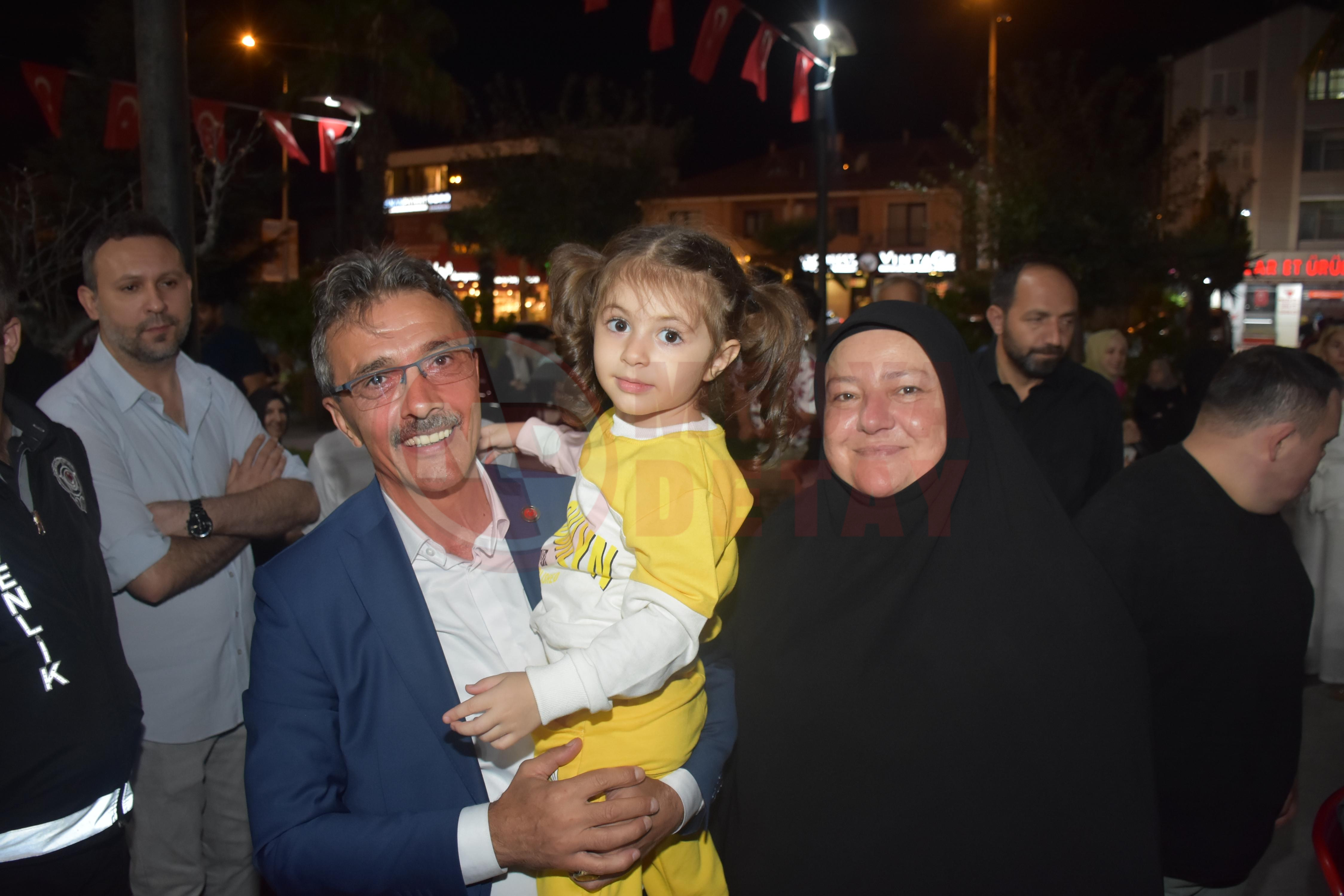 Erenler De ‘Mahallemde Şenli̇k Var’ Hiz Kesmi̇yor (8)