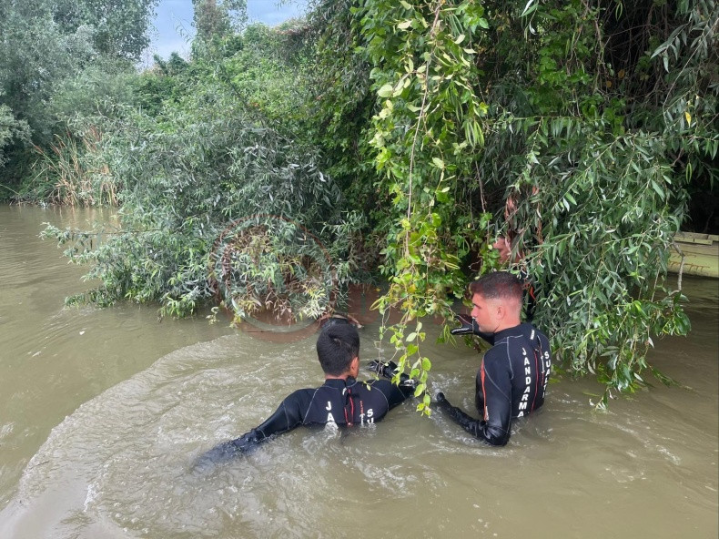 Sakarya Nehrinde Kaybolan Gencin Cansiz Bedenine Ulasildi (1)