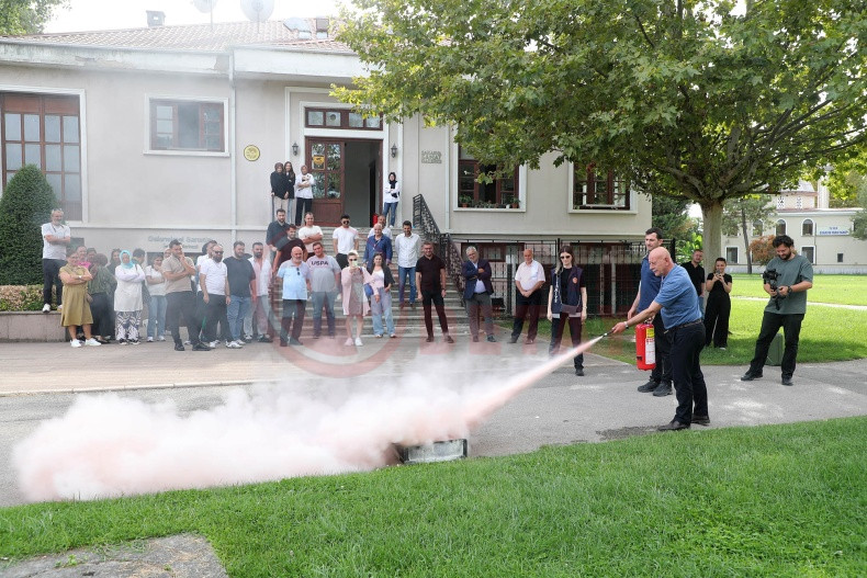 Buyuksehir Yangin Mudahale Egitimi (3)