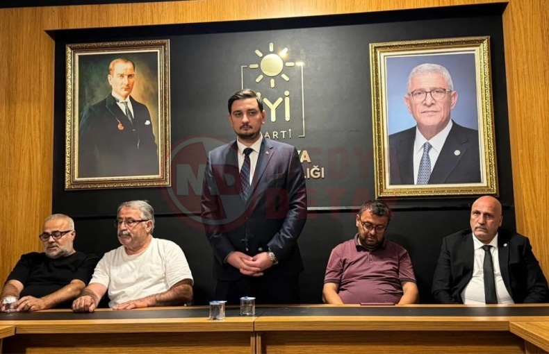 Iyi Parti Sakarya Toplu Istifa (1)