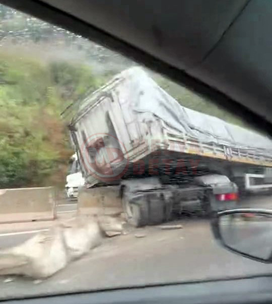 Kontrolden Cikan Tir Refüje Carpti4