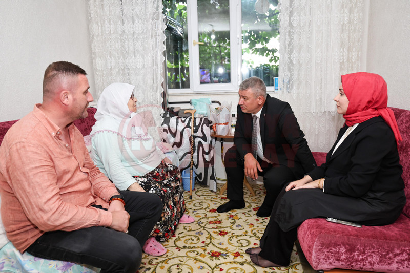 Baskan Celik Yasli Ziyaret3