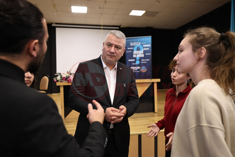 Baskan Osman Celik Ogrencilerle Bulustu (6)