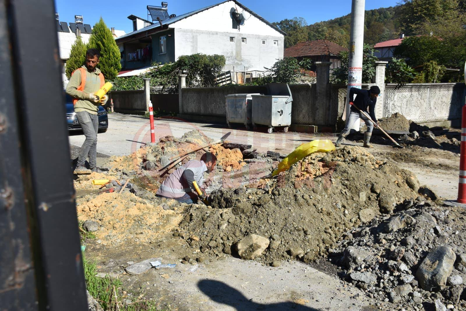 Başkan Şenol Di̇nç, Deği̇rmendere’de Doğalgaz Çalişmalarini İnceledi̇ (4)