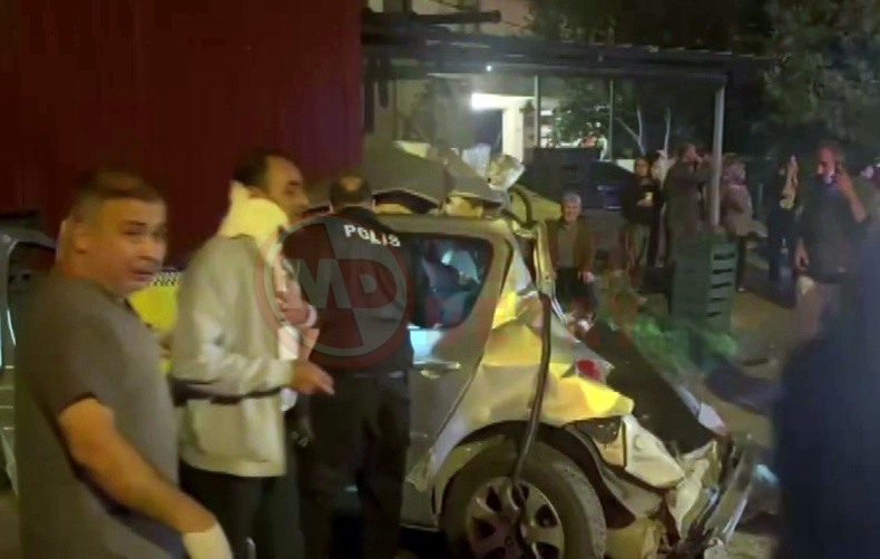 Bu Arabadan Sag Cikti (5)