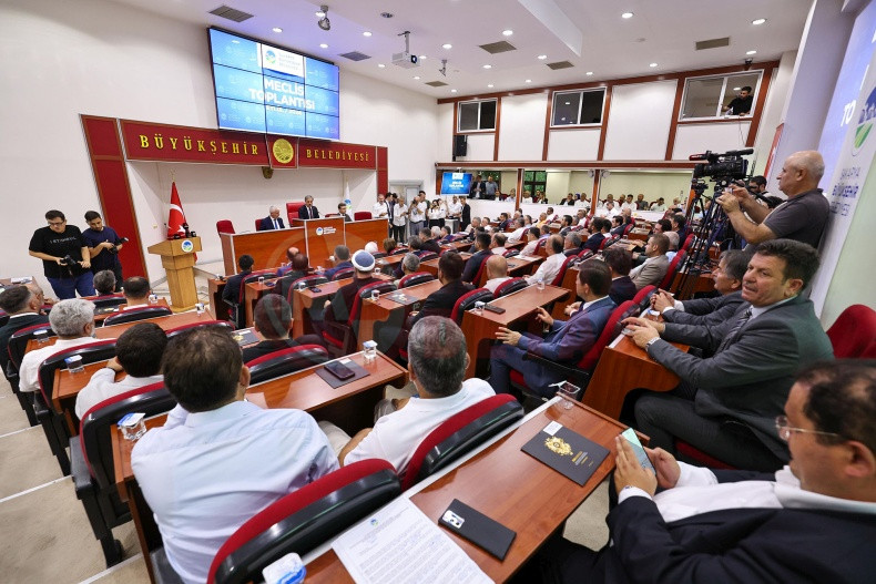 Buyuksehir Meclisi Toplaniyor (1)