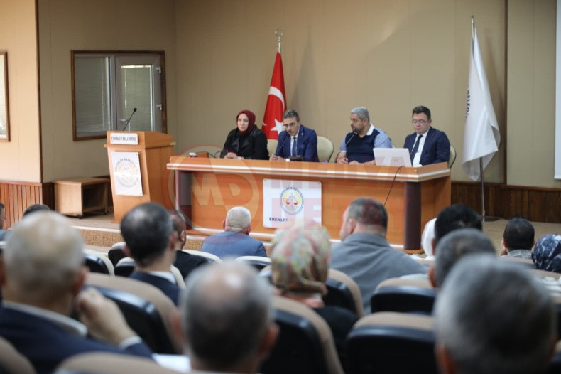 Erenler Belediye Meclisi Yapildi (2)